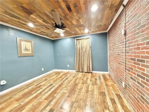 25 W Elizabeth Street Neshannock Township PA 16105