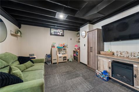 115 Eastern Drive Lower Burrell PA 15068