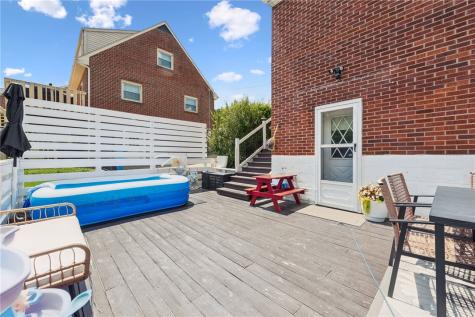 115 Eastern Drive Lower Burrell PA 15068