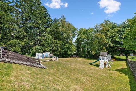 115 Eastern Drive Lower Burrell PA 15068