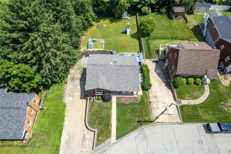 115 Eastern Drive Lower Burrell PA 15068