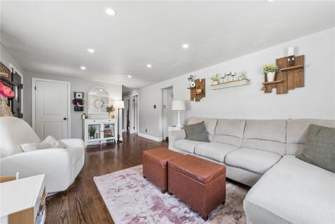 115 Eastern Drive Lower Burrell PA 15068