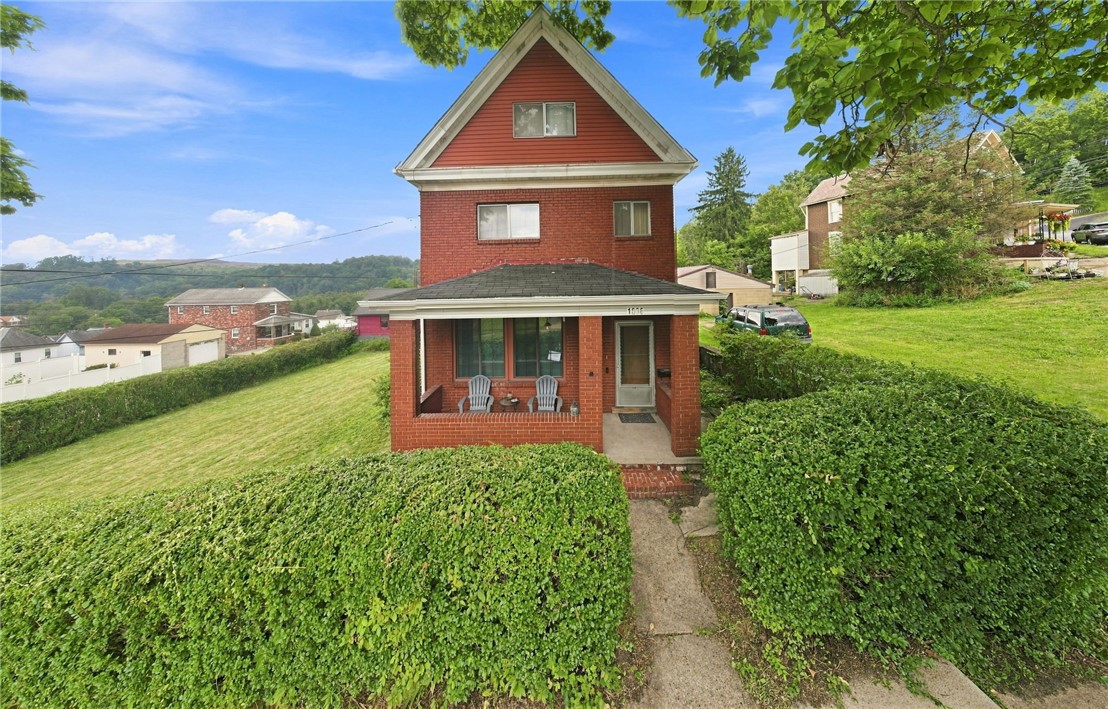 1006 Brinton Avenue Pitcairn PA 15140