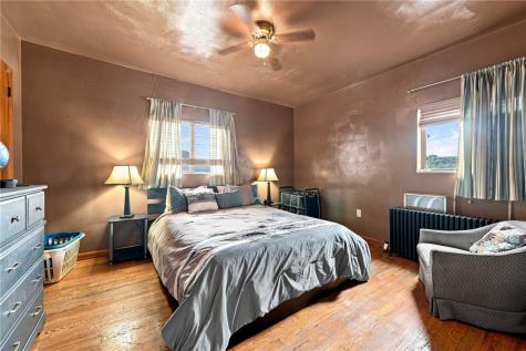 1006 Brinton Avenue Pitcairn PA 15140