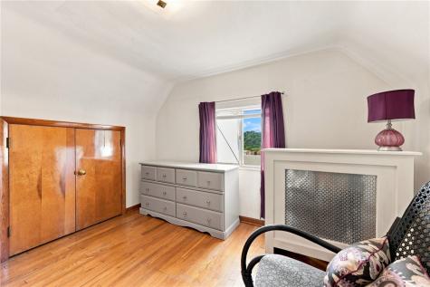 1006 Brinton Avenue Pitcairn PA 15140