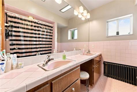 1006 Brinton Avenue Pitcairn PA 15140