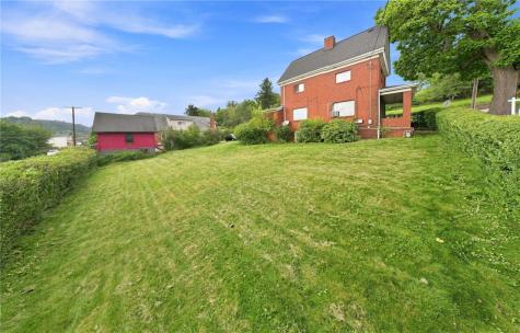 1006 Brinton Avenue Pitcairn PA 15140