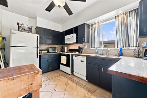 1006 Brinton Avenue Pitcairn PA 15140