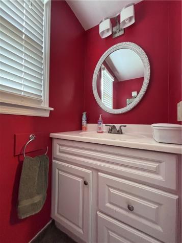 10 Barrington Drive Shaler PA 15209