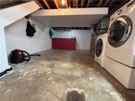 10 Barrington Drive Shaler PA 15209