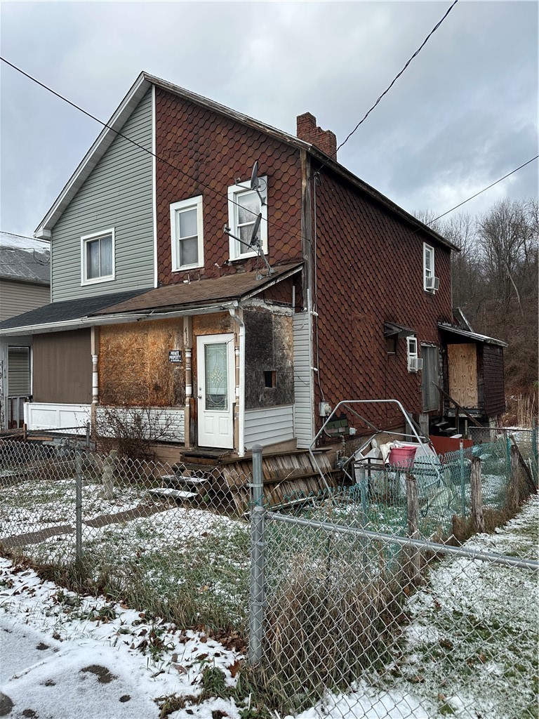 415 2nd Street East Bethlehem PA 15368