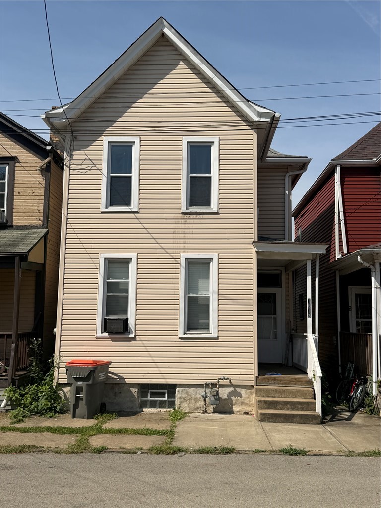 1613 4th Avenue Beaver Falls PA 15010