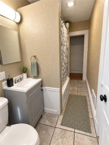 1613 4th Avenue Beaver Falls PA 15010