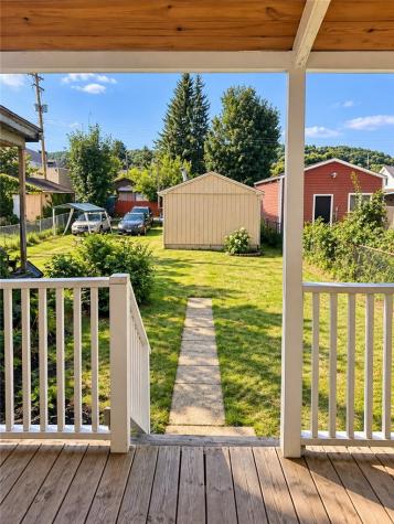 1613 4th Avenue Beaver Falls PA 15010