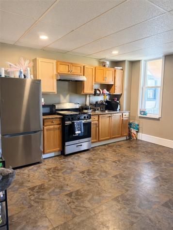 1613 4th Avenue Beaver Falls PA 15010