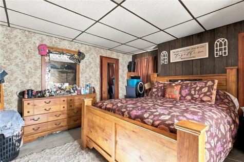 610 1st Street Vanderbilt PA 15486