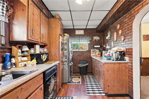 610 1st Street Vanderbilt PA 15486