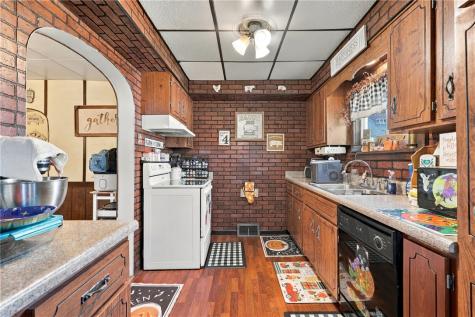 610 1st Street Vanderbilt PA 15486