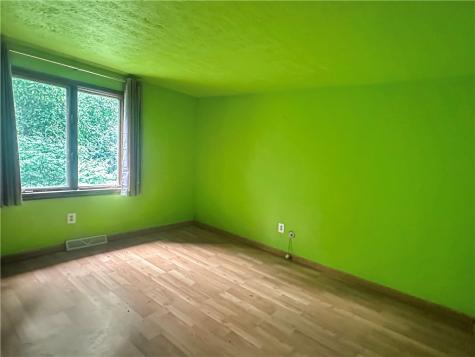 9 Carol Place Green Tree PA 15220