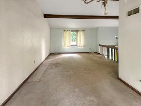 9 Carol Place Green Tree PA 15220