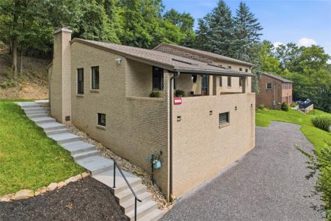 678 Smith Lane Thornburg PA 15205