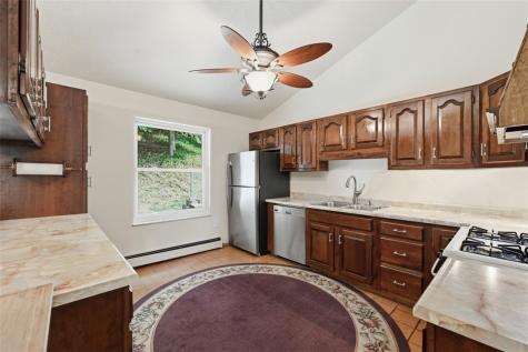 678 Smith Lane Thornburg PA 15205