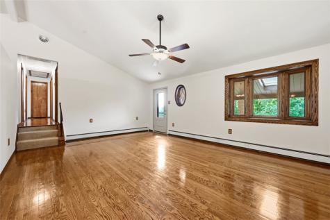 678 Smith Lane Thornburg PA 15205