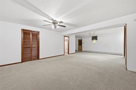 678 Smith Lane Thornburg PA 15205