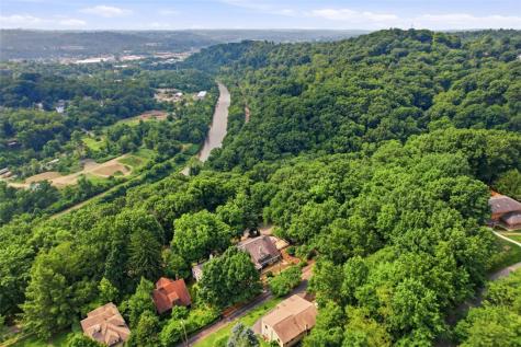 678 Smith Lane Thornburg PA 15205