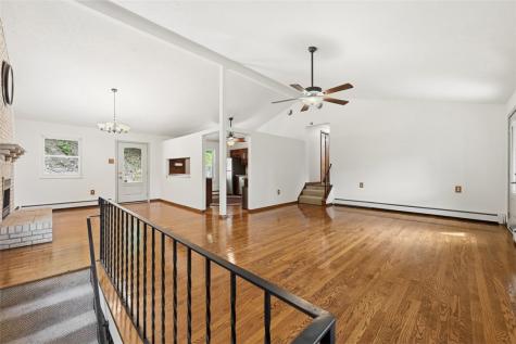 678 Smith Lane Thornburg PA 15205