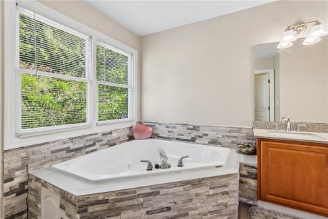 6530 Ten Point Circle Penn Township PA 15085