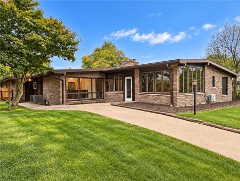 500 Herbst Manor Road Kennedy Township PA 15108