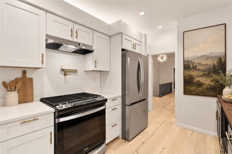 500 Herbst Manor Road Kennedy Township PA 15108