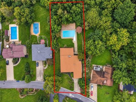 500 Herbst Manor Road Kennedy Township PA 15108