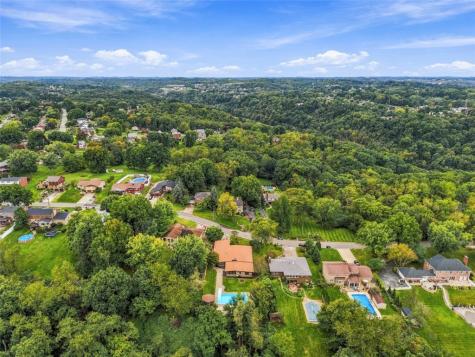 500 Herbst Manor Road Kennedy Township PA 15108