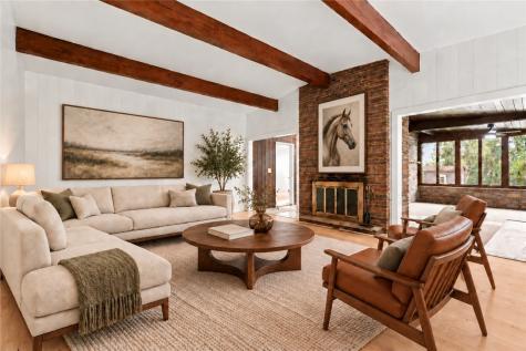 500 Herbst Manor Road Kennedy Township PA 15108