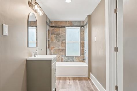 905 Rebecca Port Vue PA 15133
