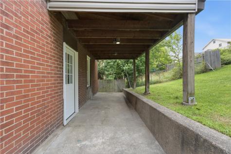 905 Rebecca Port Vue PA 15133