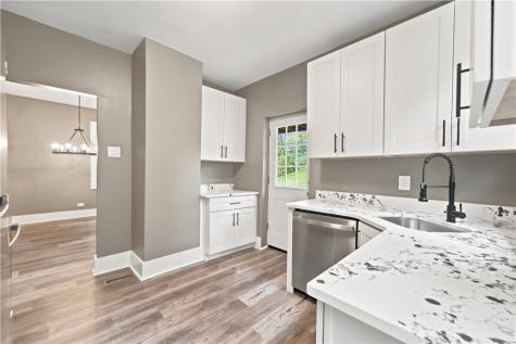 905 Rebecca Port Vue PA 15133