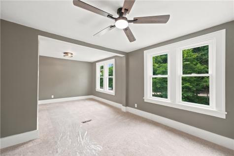 905 Rebecca Port Vue PA 15133