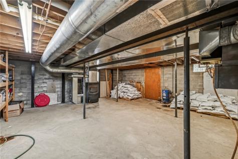 616 W Jamestown Road Green Township PA 16125