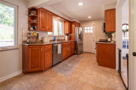 131 E Bruceton Road Pleasant Hills PA 15236