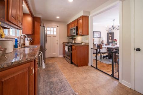 131 E Bruceton Road Pleasant Hills PA 15236