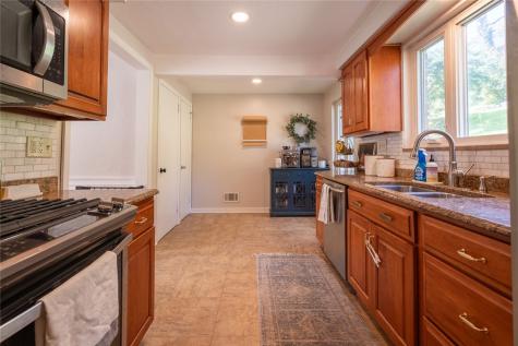 131 E Bruceton Road Pleasant Hills PA 15236