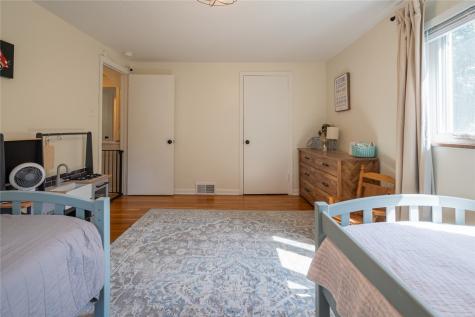 131 E Bruceton Road Pleasant Hills PA 15236