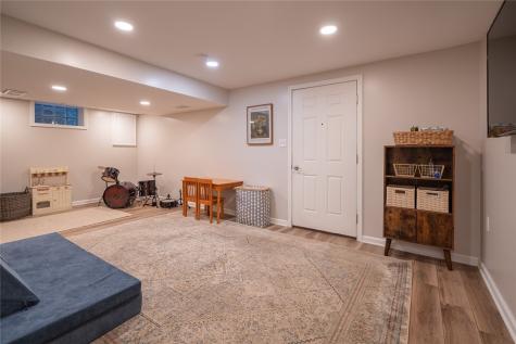 131 E Bruceton Road Pleasant Hills PA 15236