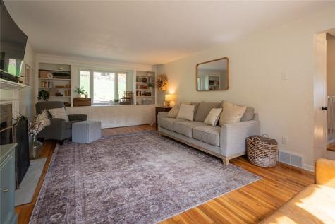 131 E Bruceton Road Pleasant Hills PA 15236