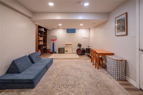 131 E Bruceton Road Pleasant Hills PA 15236