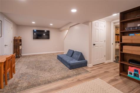 131 E Bruceton Road Pleasant Hills PA 15236