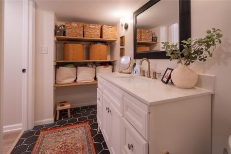 131 E Bruceton Road Pleasant Hills PA 15236